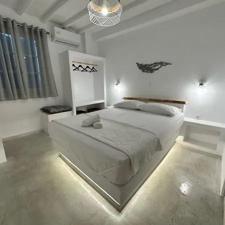 Dreamy Island Escape In Paros Apartment