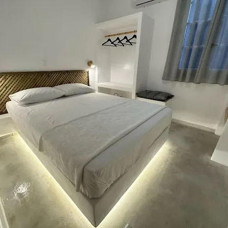 Dreamy Island Escape In Paros 나오우사